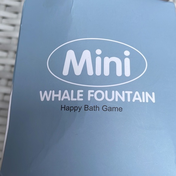 NIB Mini Whale Fountain Happy Bath Game Sensory Training Electric Toy - Picture 6 of 8